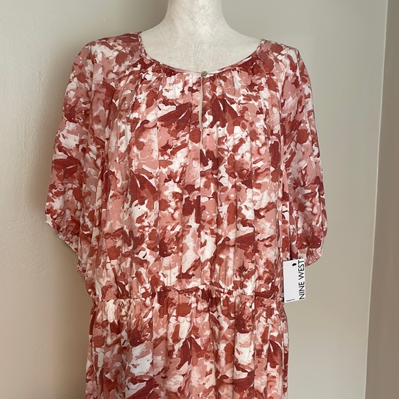 NWT Nine West Puff-Sleeve Chiffon Maxi Dress. 3X - Picture 4 of 8